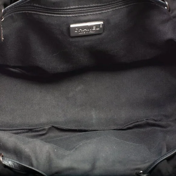 Authentic Chanel Matelasse Haraco Black Chain Shoulder Tote Bag - Picture 4 of 10